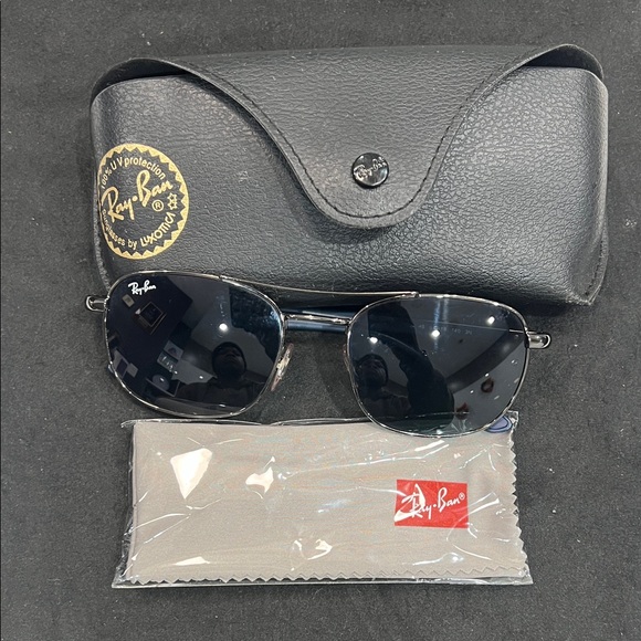 Ray-Ban Other - Used Ray-Ban Black Sunglasses with Case and Cloth